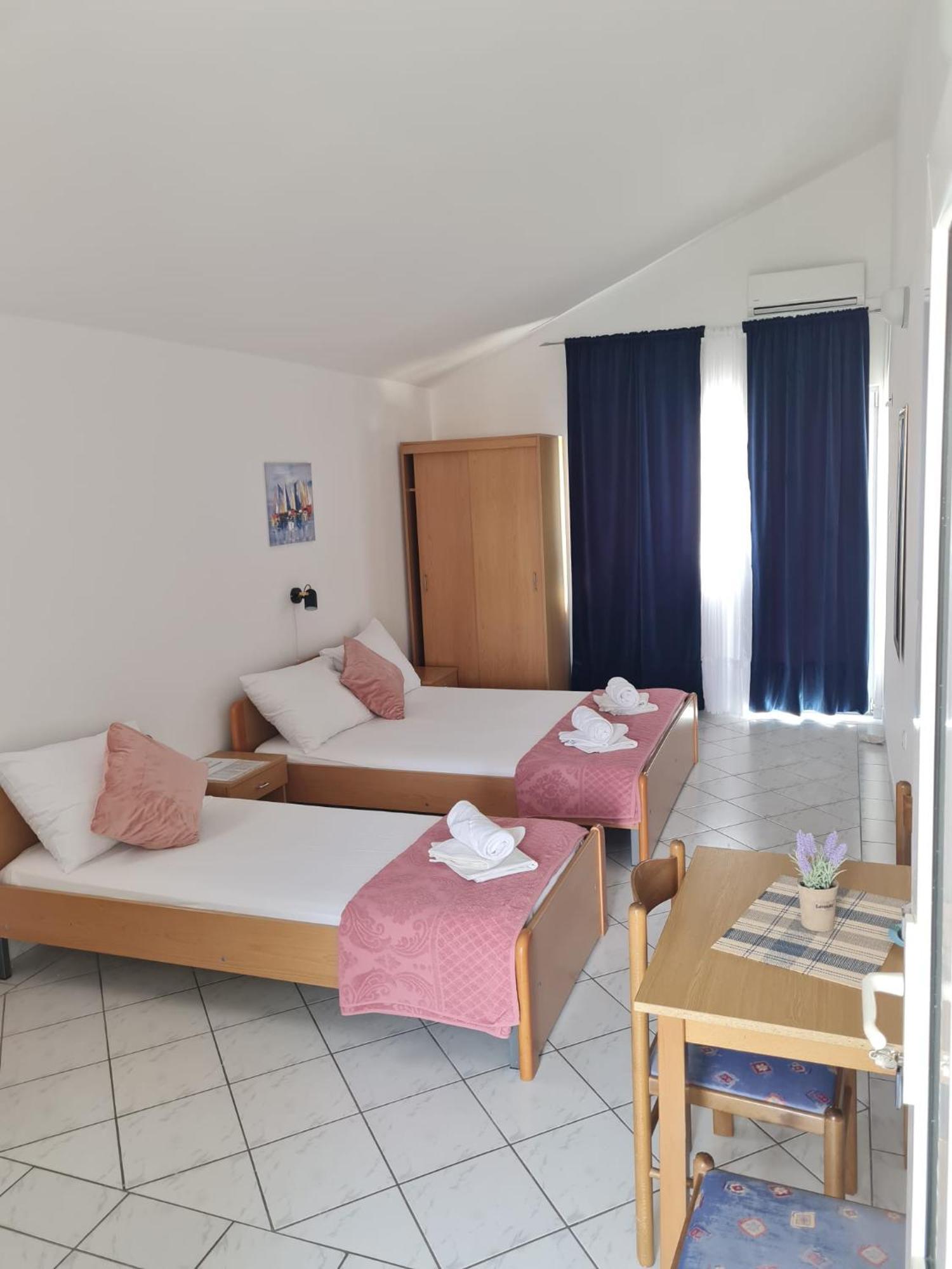 Iva Apartments Подаца Екстер'єр фото
