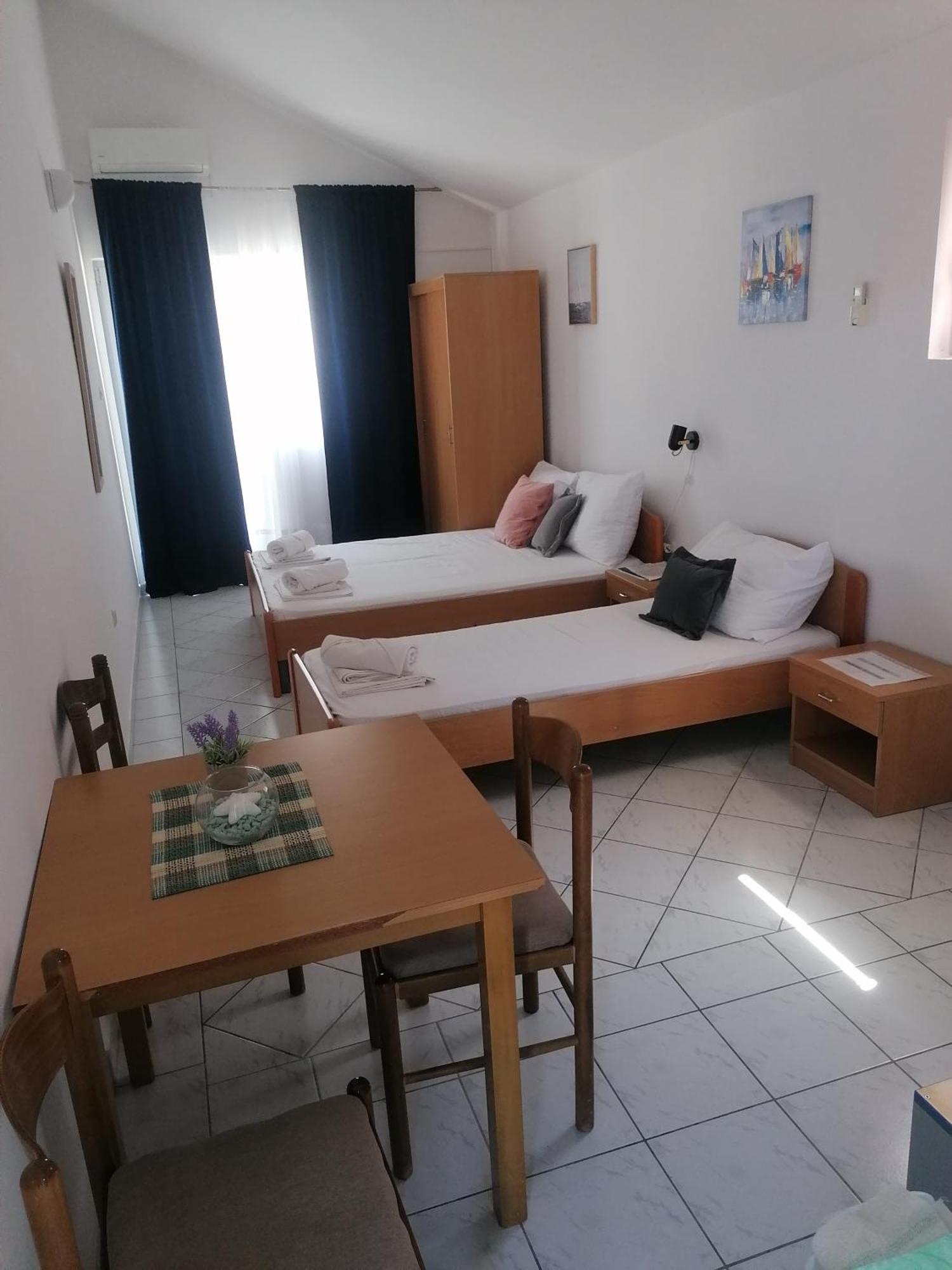 Iva Apartments Подаца Екстер'єр фото